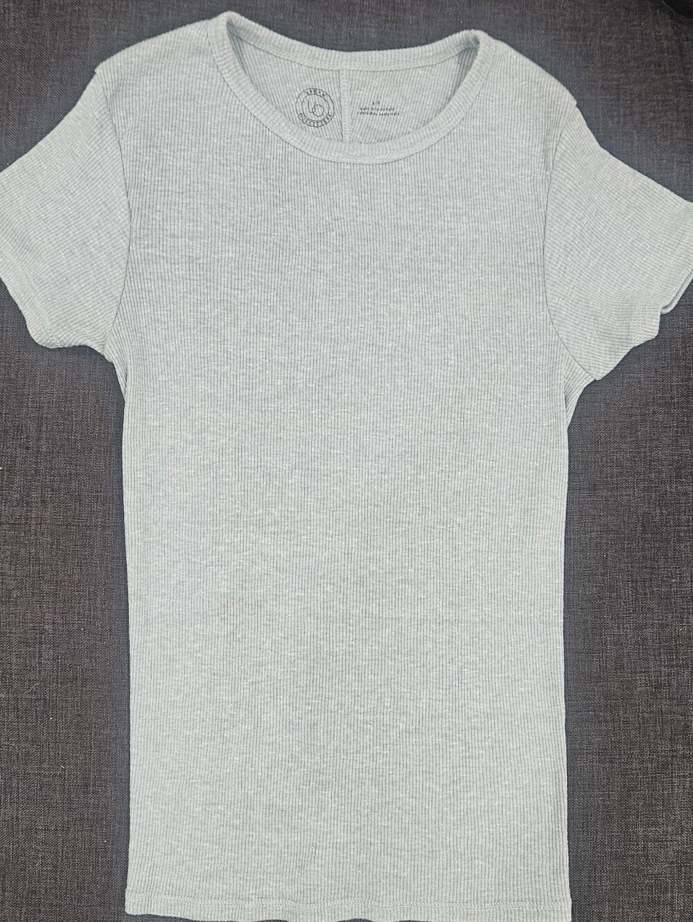 Urban Outfitters UO Heather Gray Ribbed Short Sleeve Baby Tee Size S"